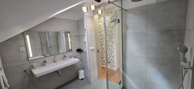 koupelna střešní apartmá